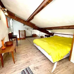 https://charmante-maison-dans-jardin-calme-50m2-2ch.fr-paris.fr