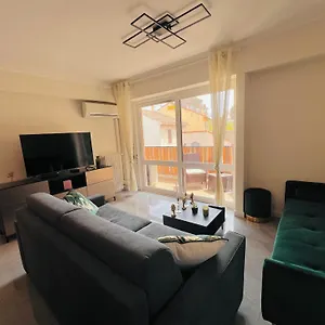 Les Arenes - Centre, 2 Pieces Recemment Renove De 45 M2 Avec Sa Terrasse De 10 M2 Appartement